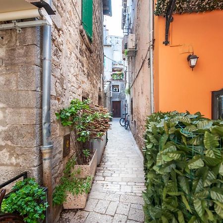 Dc II Downtown Apartment Rovinj Exterior photo