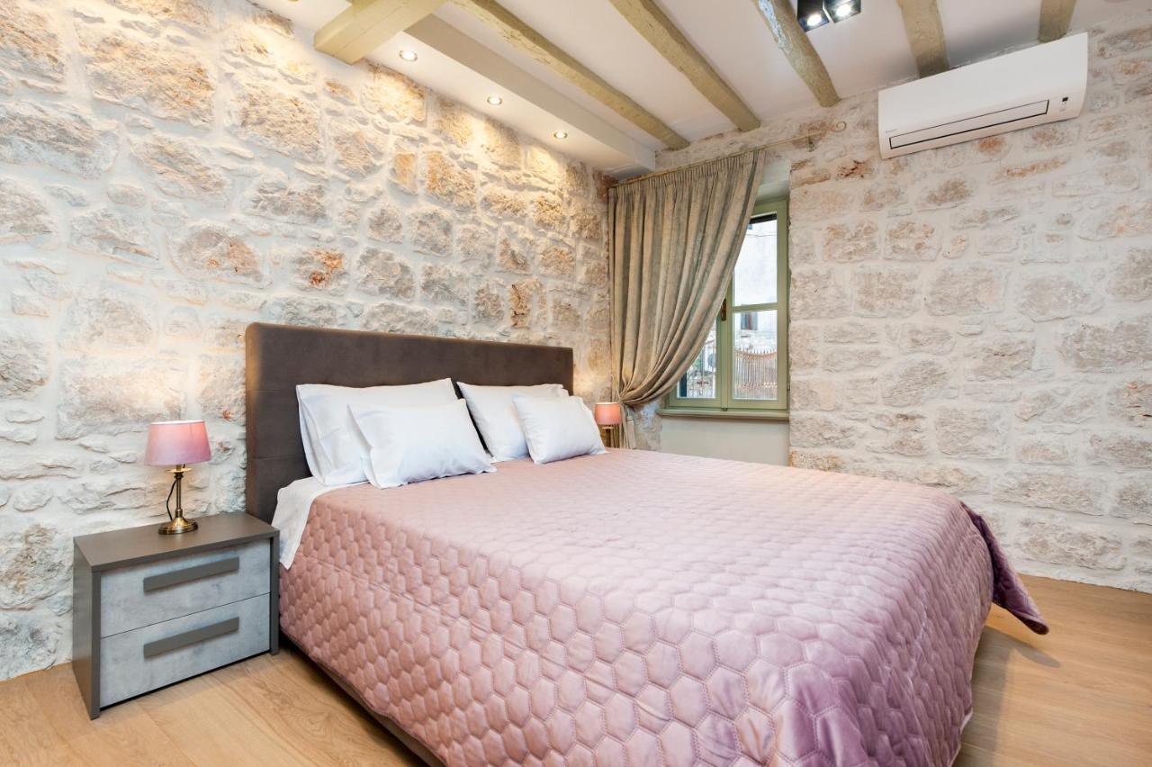 Dc II Downtown Apartment Rovinj Exterior photo