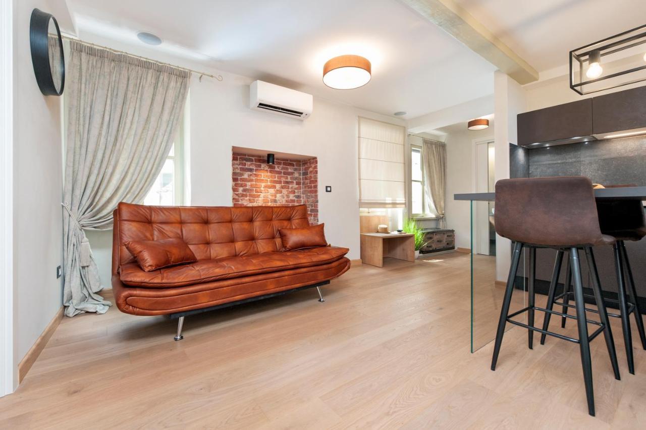 Dc II Downtown Apartment Rovinj Exterior photo