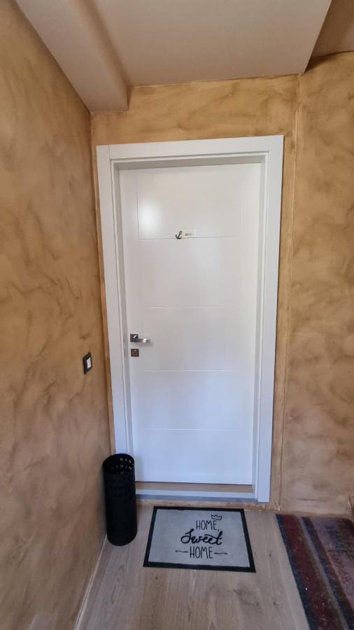 Dc II Downtown Apartment Rovinj Exterior photo