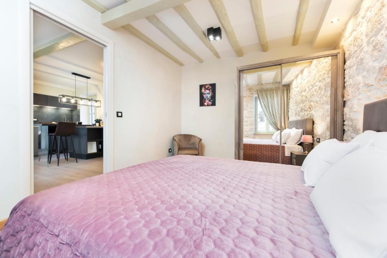 Dc II Downtown Apartment Rovinj Exterior photo