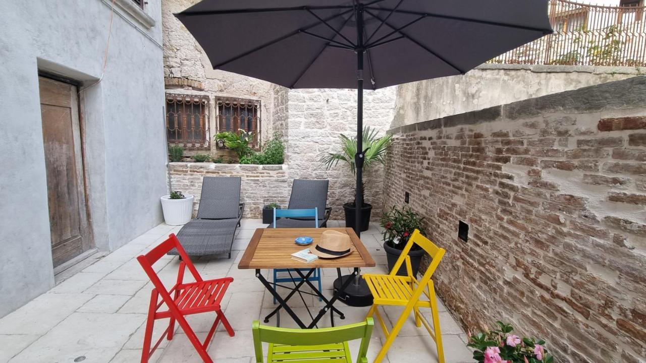 Dc II Downtown Apartment Rovinj Exterior photo