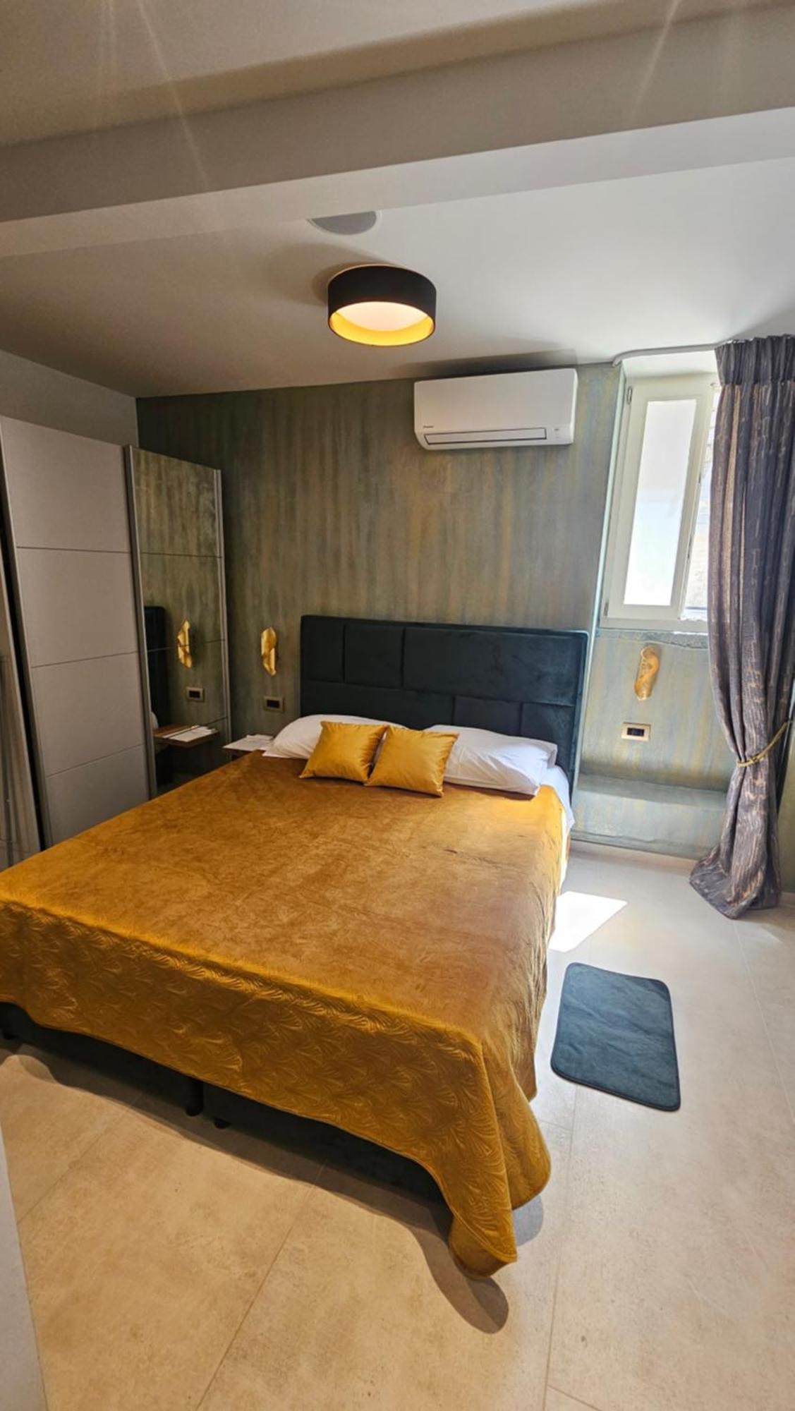 Dc II Downtown Apartment Rovinj Room photo
