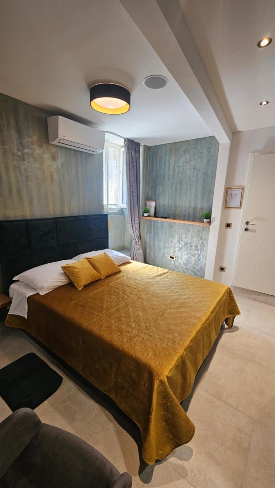 Dc II Downtown Apartment Rovinj Room photo